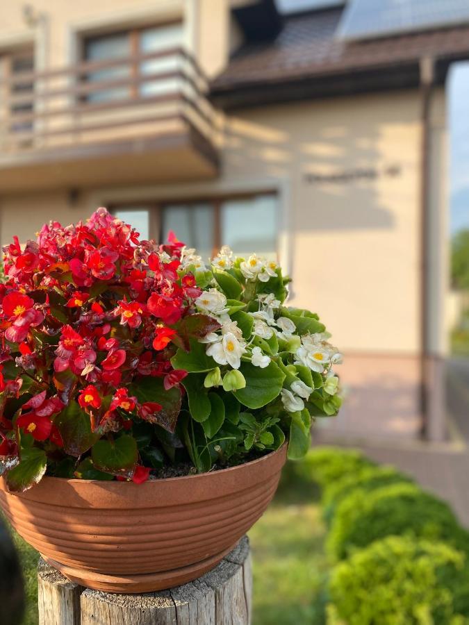 U Agi Apartment Nowogrod Bagian luar foto