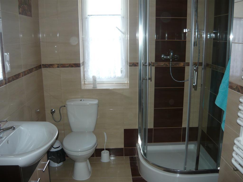 U Agi Apartment Nowogrod Ruang foto